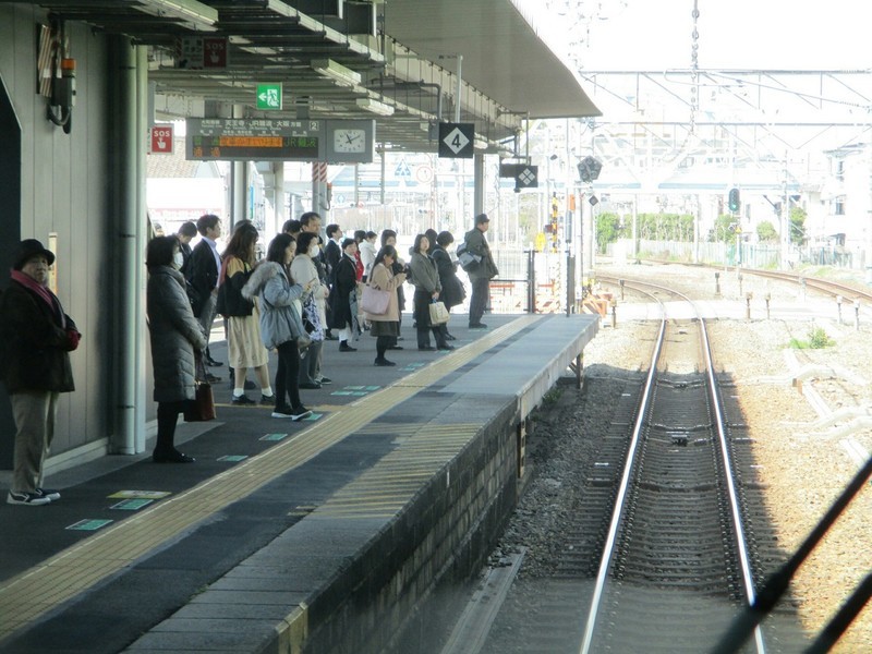 2019.3.18 (117) JR難波いきふつう - 八尾 1200-900