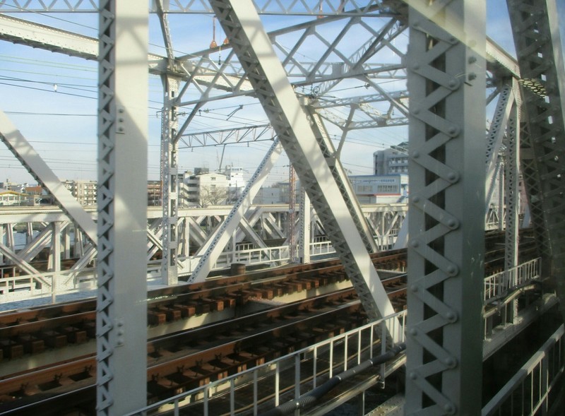 2019.3.18 (198) 新大阪いきふつう - 神崎川をわたる 1590-1170