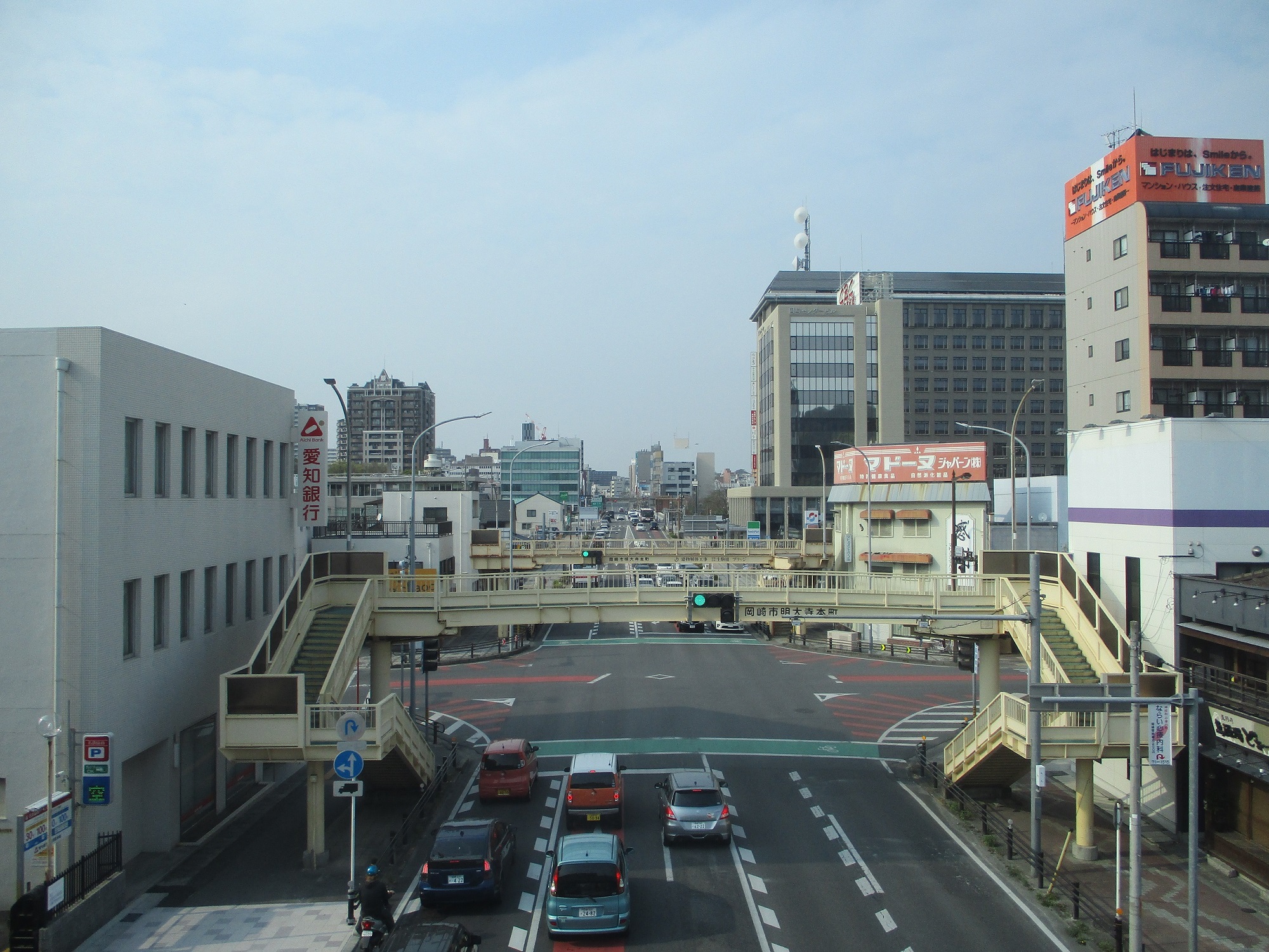 2019.4.21 (20) 東岡崎いきふつう - 岡崎公園前東岡崎間（明大寺本町交差点） 2000-1500