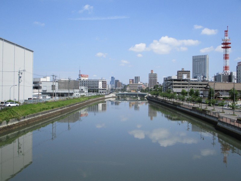 2019.6.11 (15) 堀川 - 旗屋橋からかわかみをみる 2000-1500