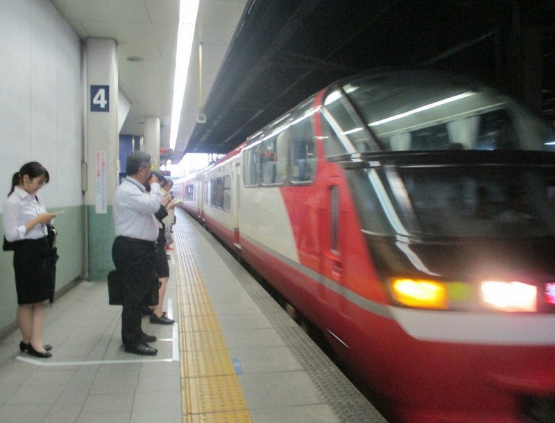 2019.8.28 (14) 金山 - 豊橋いき特急 1180-900