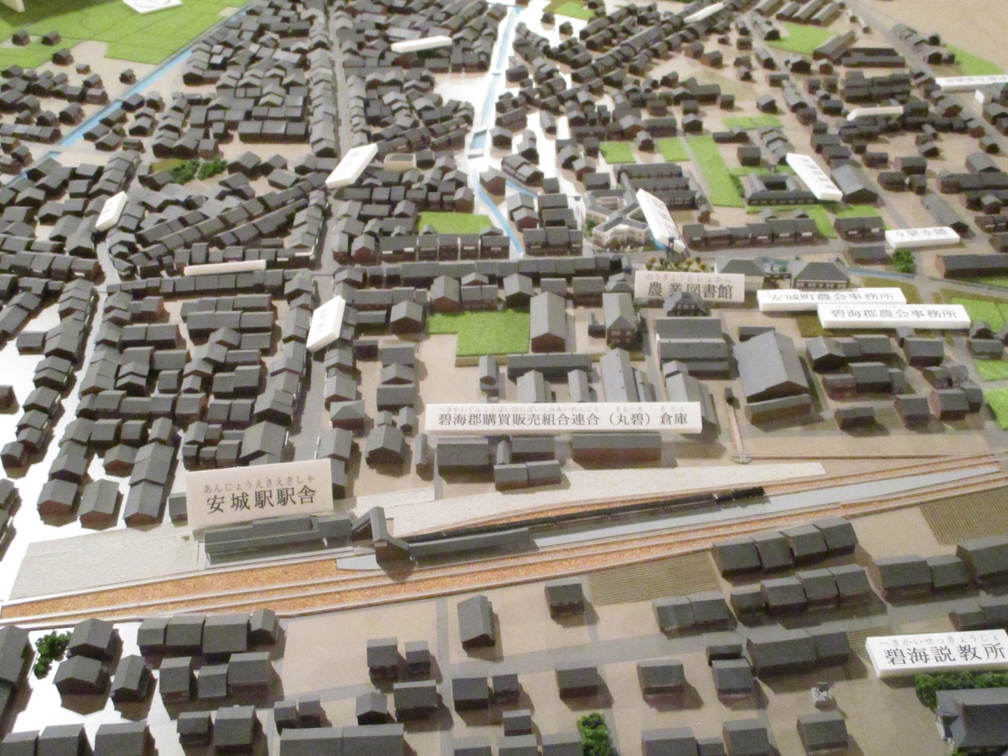 2019.9.1 (3) あんじょうえきまえ - 丸碧倉庫 2000-1500