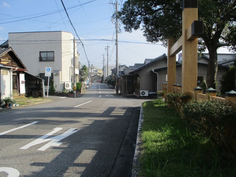 2019.10.27 (17) 東海道 - 冠木門から東南方向 2000-1500