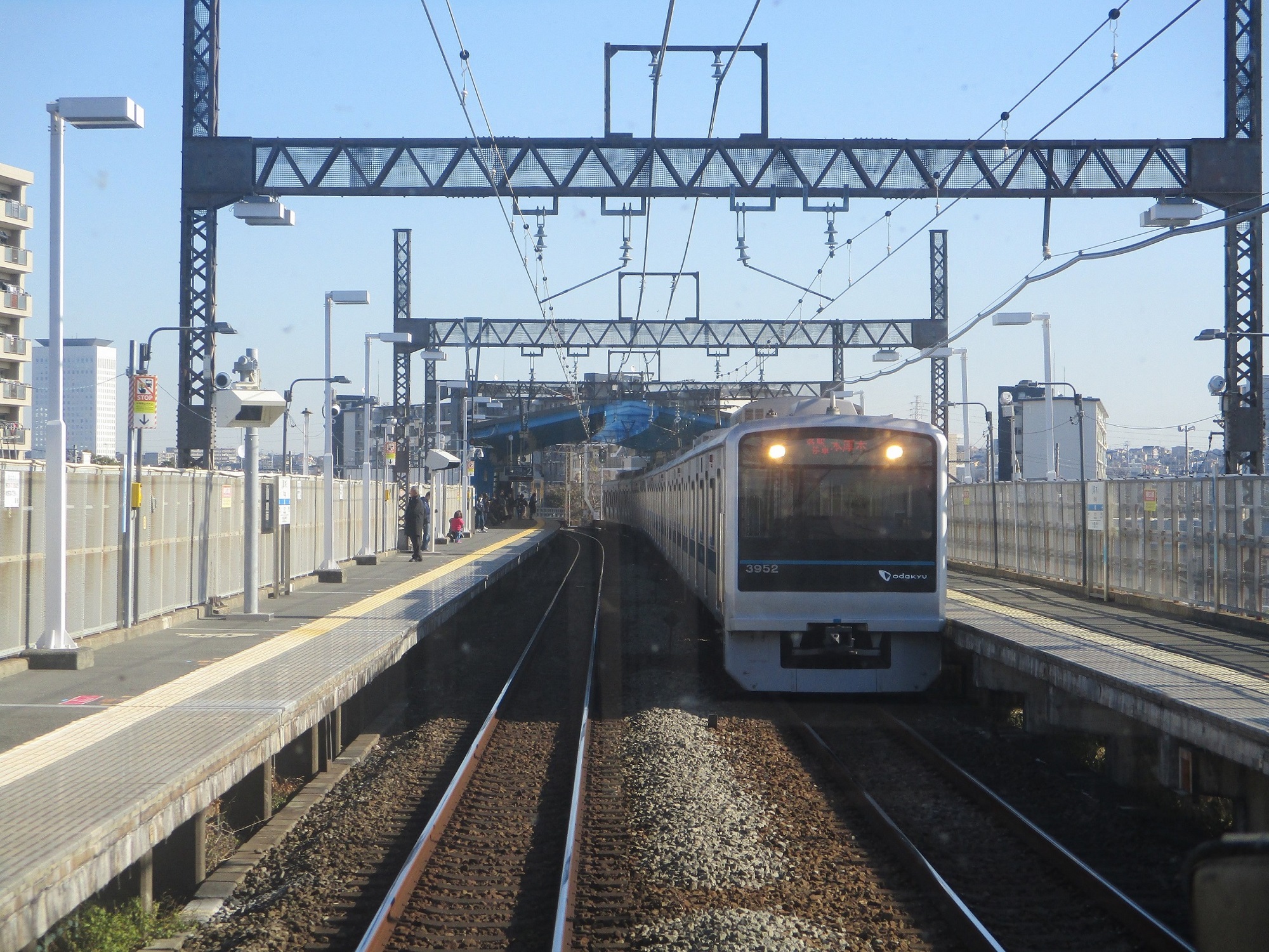 2019.12.16 (59) 新宿いき急行 - 厚木 2000-1500