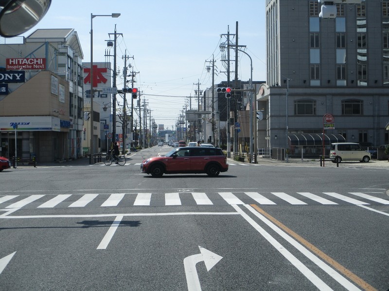 2020.3.13 (19) 寺津・刈宿循環バス - 花ノ木町4丁目交差点を右折 2000-1500