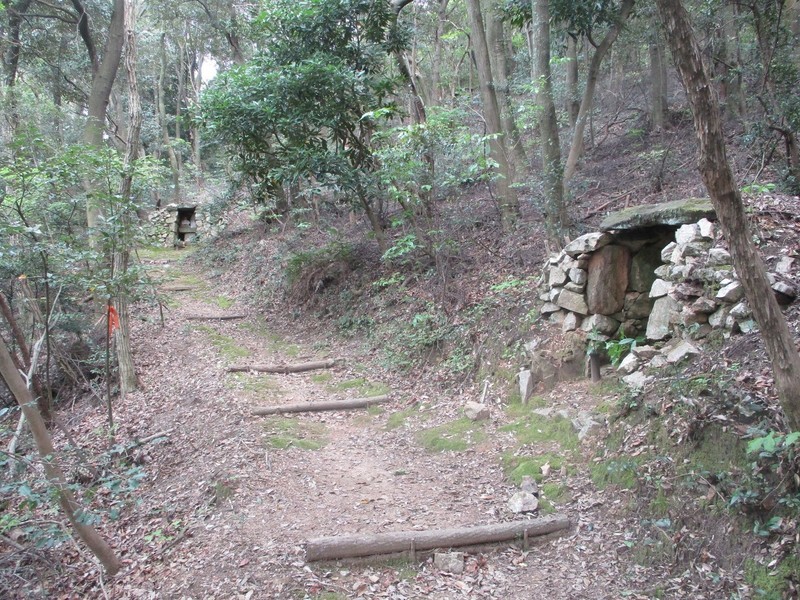 2020.4.26 (10) 羽角山 - 四国88か所霊場 1600-1200