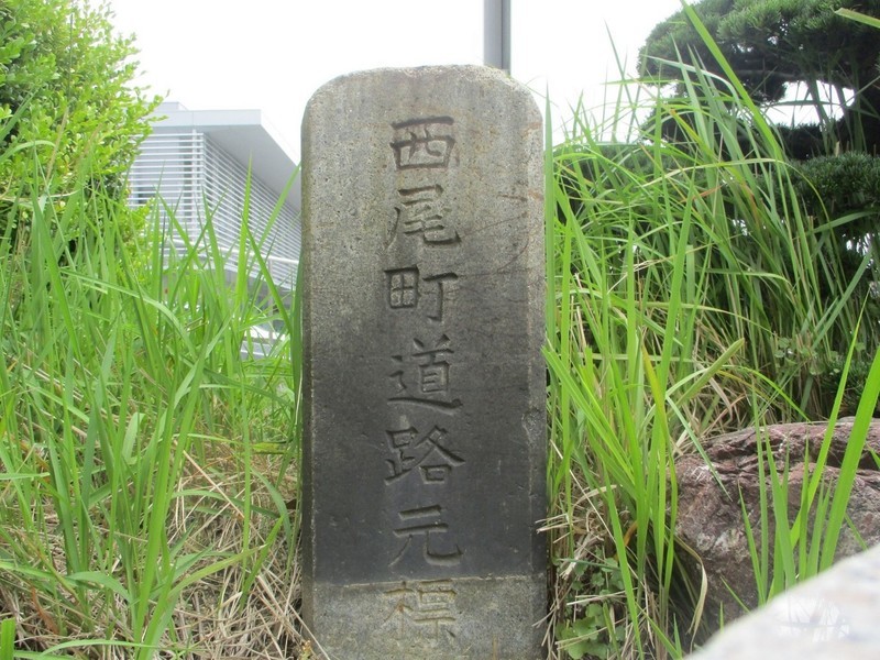 2020.5.21 (11) 本町北交差点 - 西尾町道路元標 1200-900