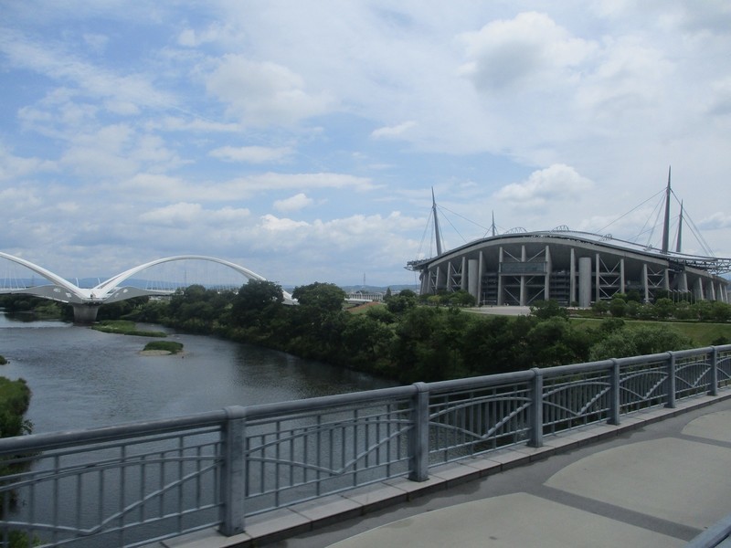 2020.5.27 (13) 古瀬間町いきバス - 久澄橋をわたる 1600-1200