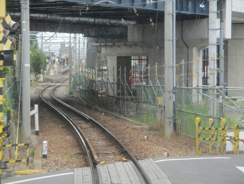 2020.6.1 (12) 猿投いきふつう - 名古屋本線高架をくぐる 1590-1200