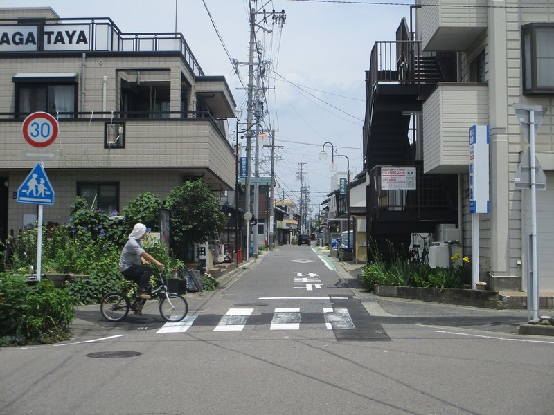 2020.6.15 (55) 布袋本町どおりをきたにはいる 2000-1500