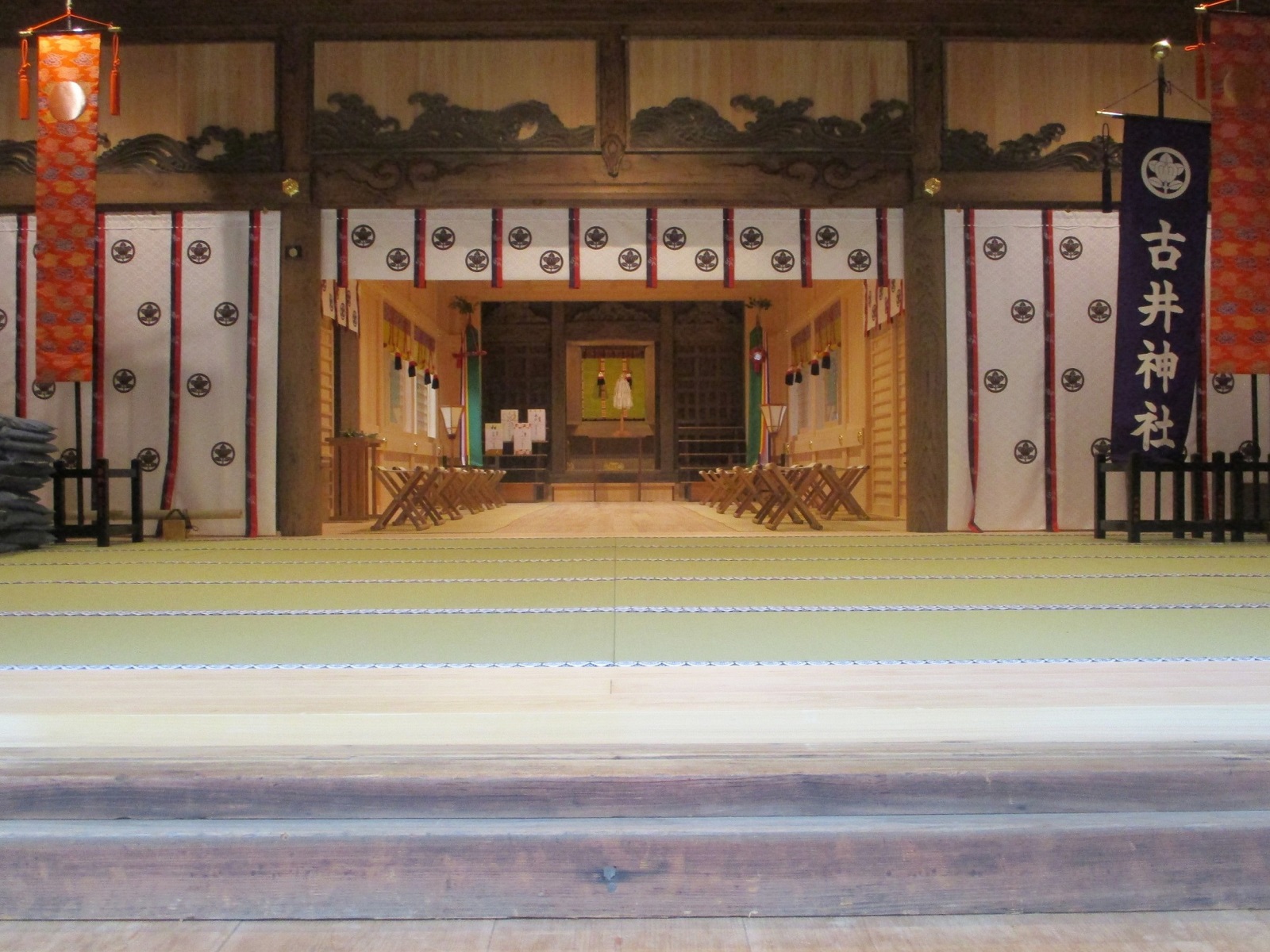 2020.6.27 (54) 古井神社 - 本社殿内 1600-1200