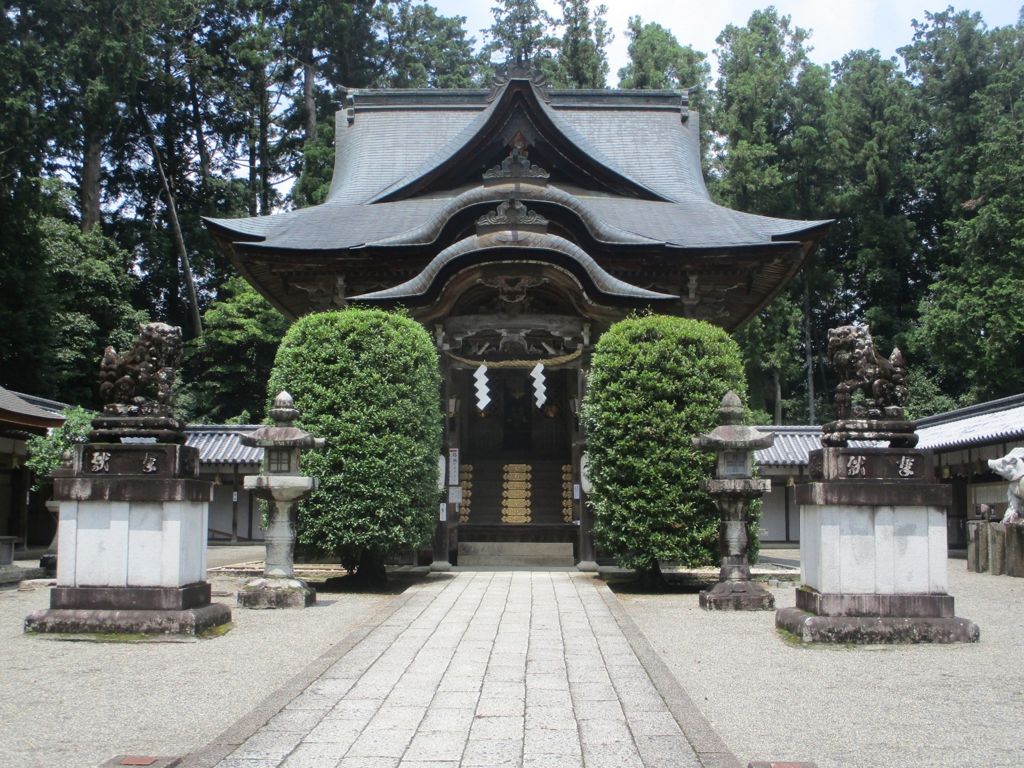 2020.7.1 (98) 馬見岡綿向神社 - 本殿 2000-1500