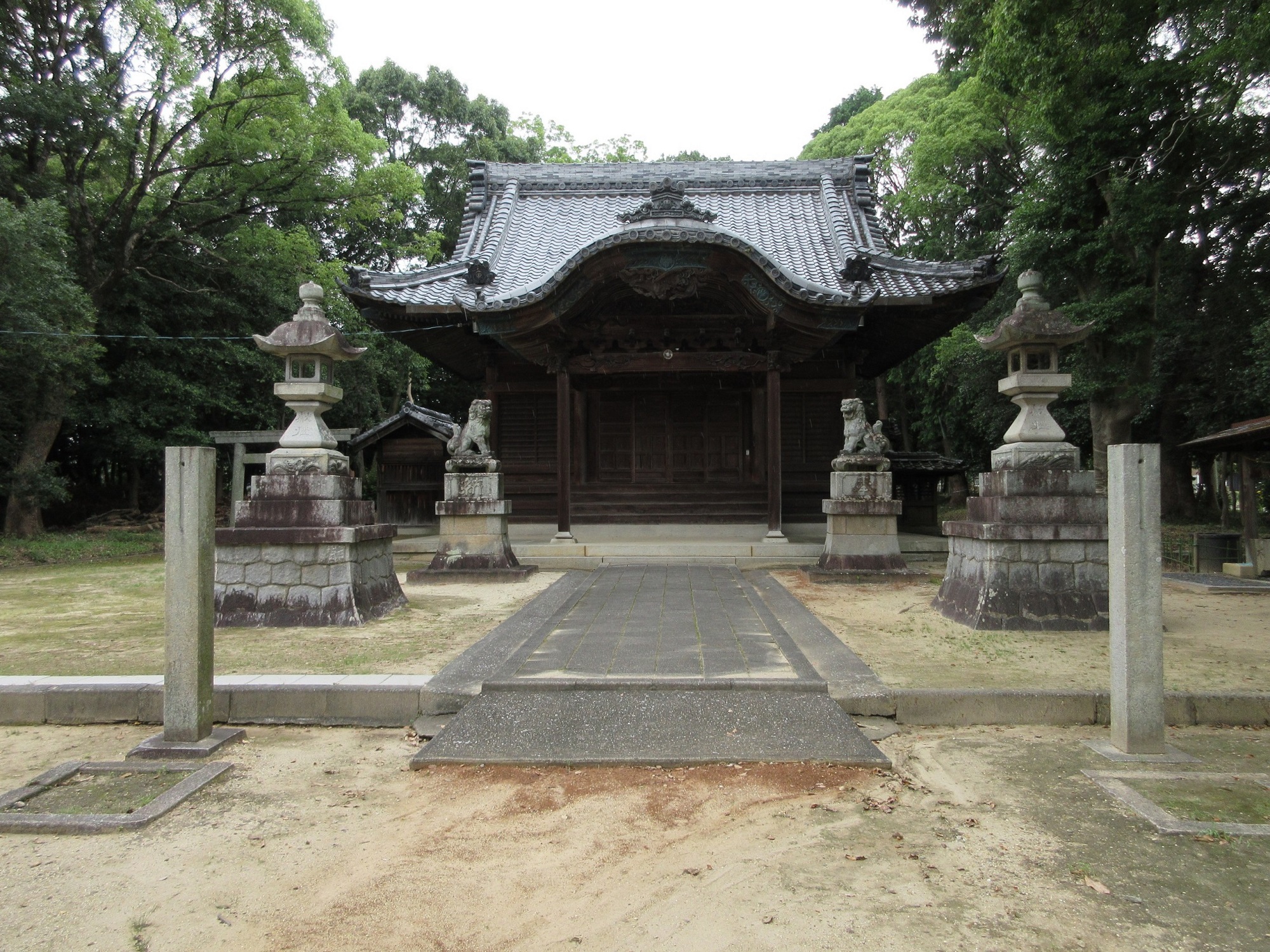 2020.7.23 (10) 小針神明社 - 拝殿 2000-1500