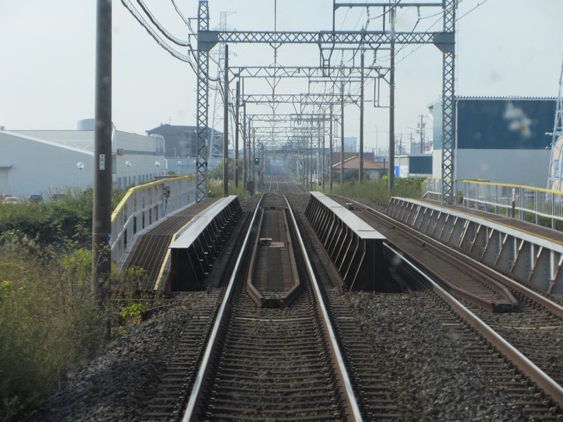 2020.11.13 (92) 松阪いき急行 - 中ノ川をわたる 1600-1200