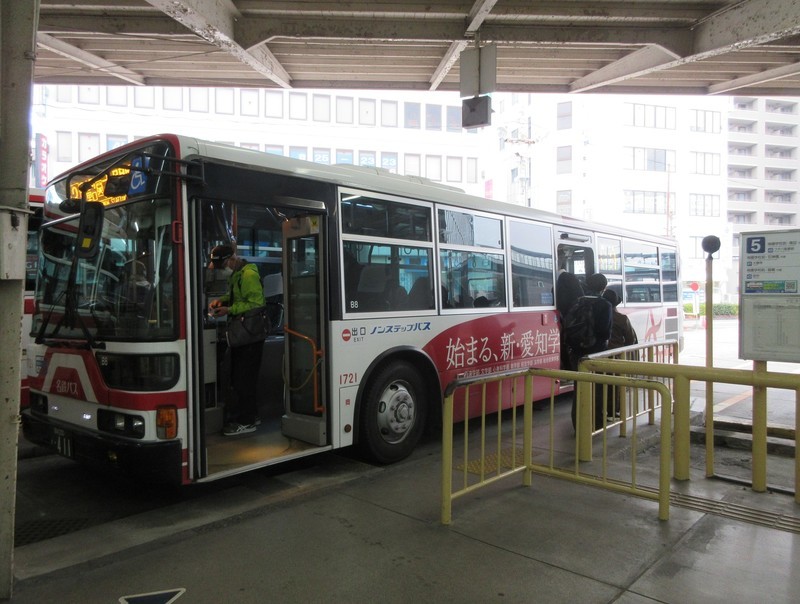 2020.12.24 (18) 東岡崎 - 大門駅いきバス 1590-1200