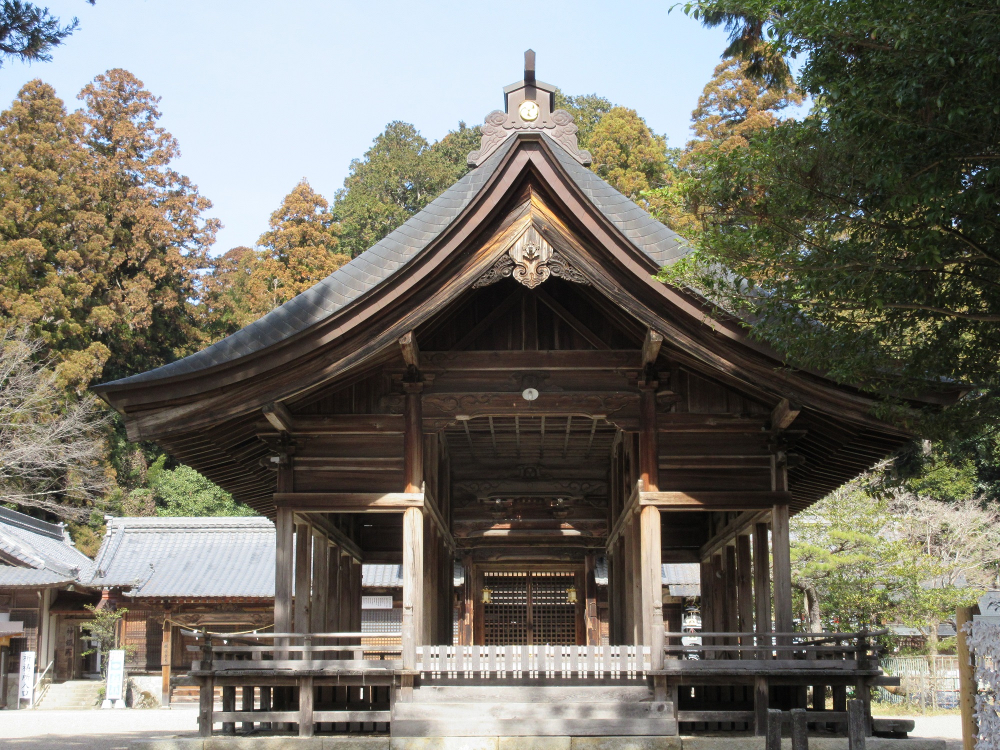 2021.2.27 (1) 猿投神社 - 拝殿 2000-1500