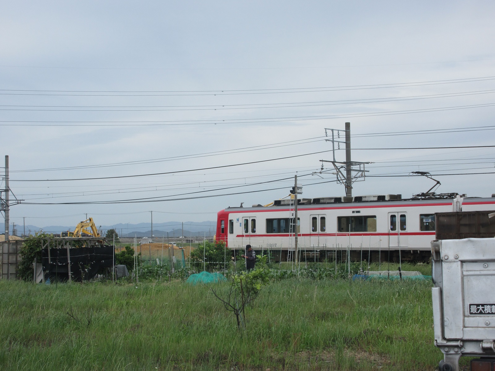 2021.5.26 (41) 藤井町五郎田ふみきり - 佐屋いき急行 1600-1200