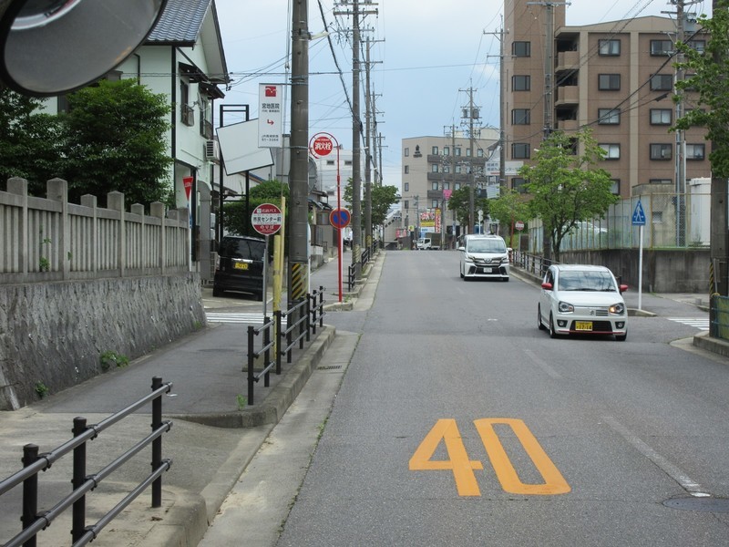 2021.7.5 (24) 中之郷線バス - 市民センター前バス停 1600-1200