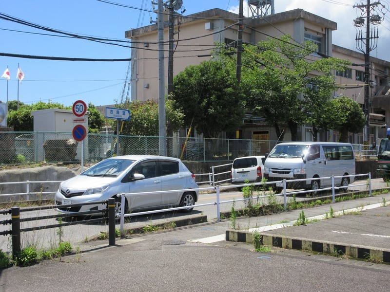 2021.7.19 (42) 山中小学校きた - 「吉良みち」の道路表示 1600-1200