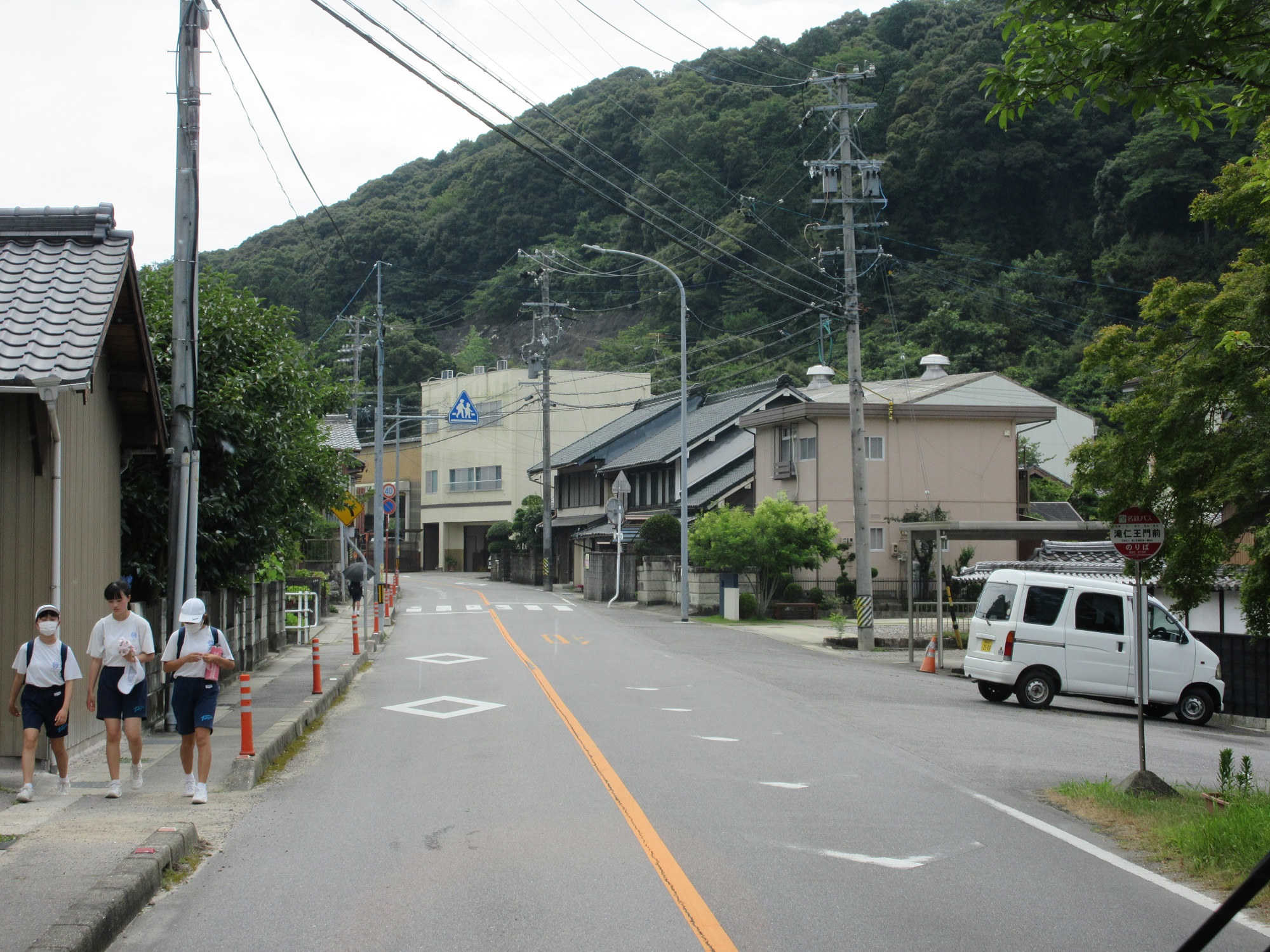 2021.7.27 (46) 大沼いきバス - 滝仁王門前バス停 2000-1500