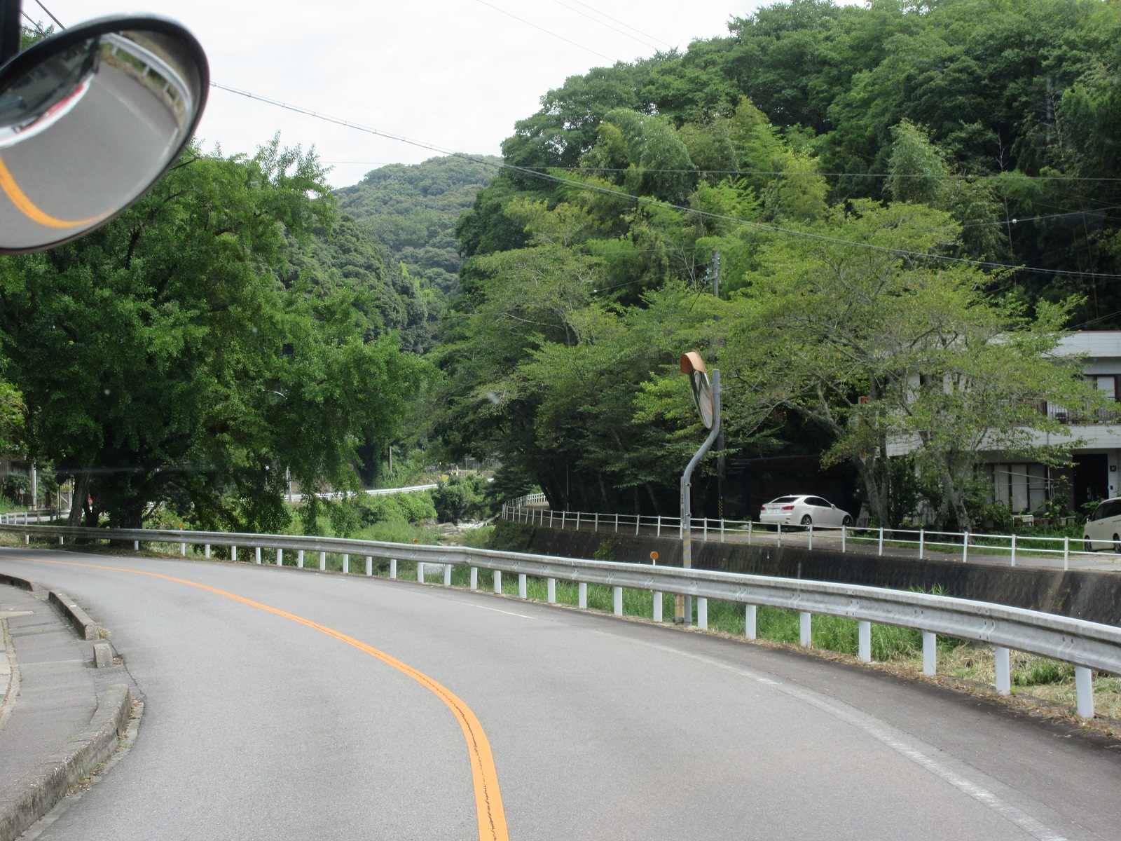2021.7.27 (47) 大沼いきバス - 滝バス停すぎ 1600-1200