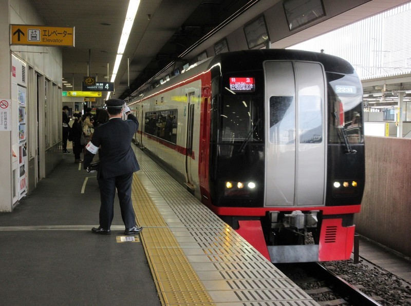 2021.10.19 (30) 一宮 - セントレアいき特急 1580-1180