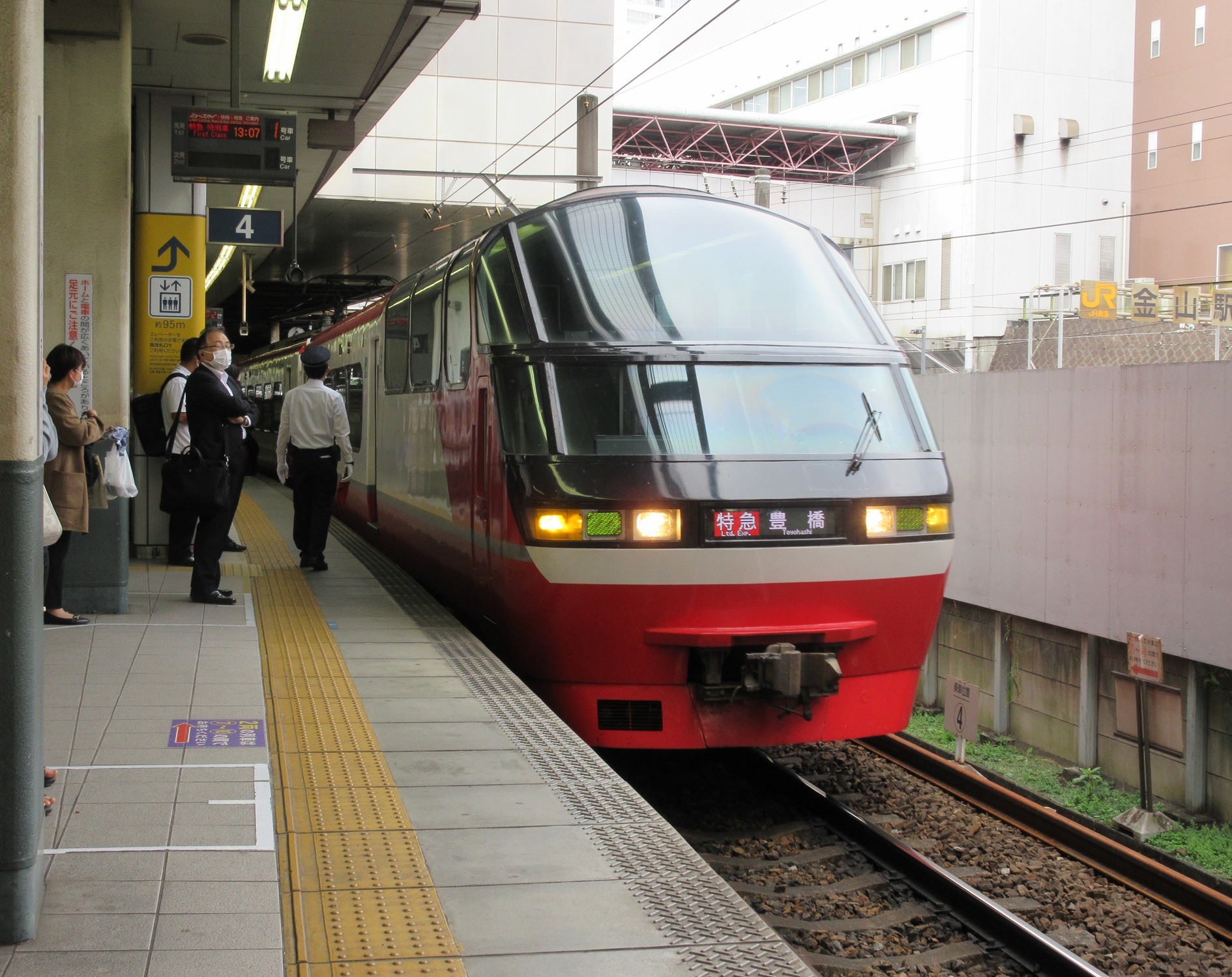 2021.10.19 (32) 金山 - 豊橋いき特急 1890-1500