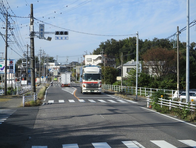2021.11.2 (22) 赤池駅いきバス - 打越池下(うちこしいけした)交差点 1560-1180