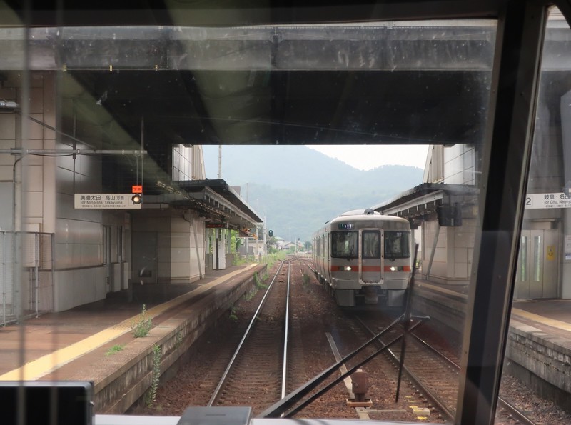 2022.6.21 (31) 富山いきワイドビューひだ - 鵜沼(岐阜いきふつう) 1600-1190