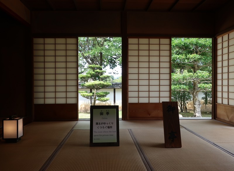 2022.8.11 (63) 彦根城博物館 - 表御殿おくむきおちん 2000-1460