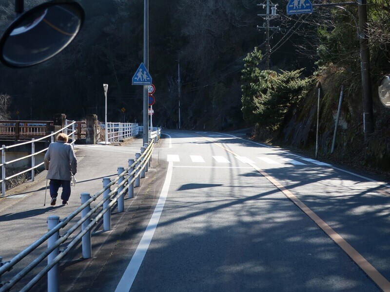 2023.2.28 (40) 川向いきバス - 桂野バス停 1600-1200