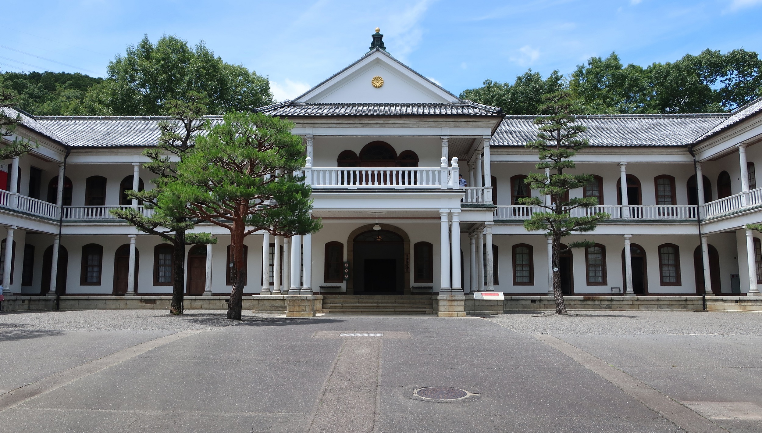 2024.6.10 (61) みえけんちょうしゃ - しょうめん 2500-1420