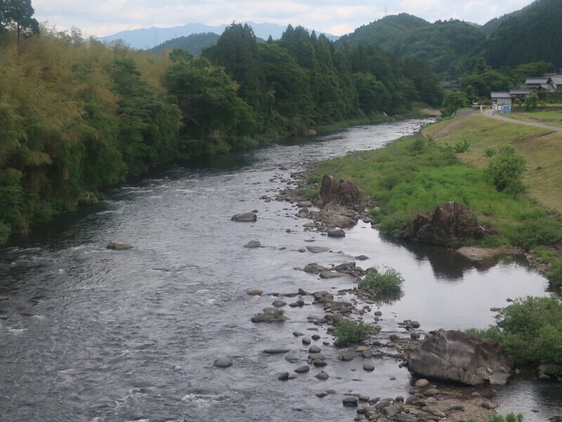 2025.5.27 (139) だいいちかみのほがわてっきょう - みぎかみ 1600-1200
