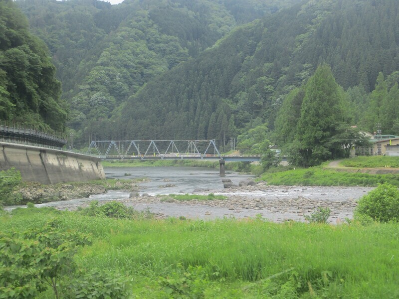 2025.5.27 (180) やまだしぜんえんまえ(みぎながらがわ) 1600-1200