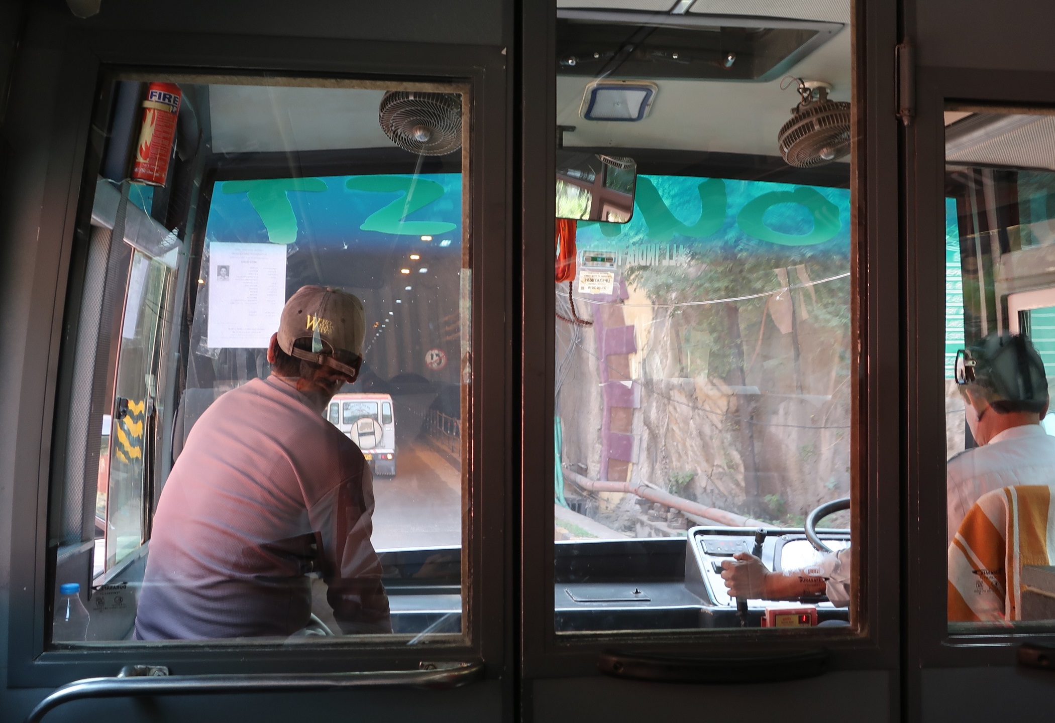 2025.11 (182) あーぐらーどうちゅう - とんねる 2100-1440