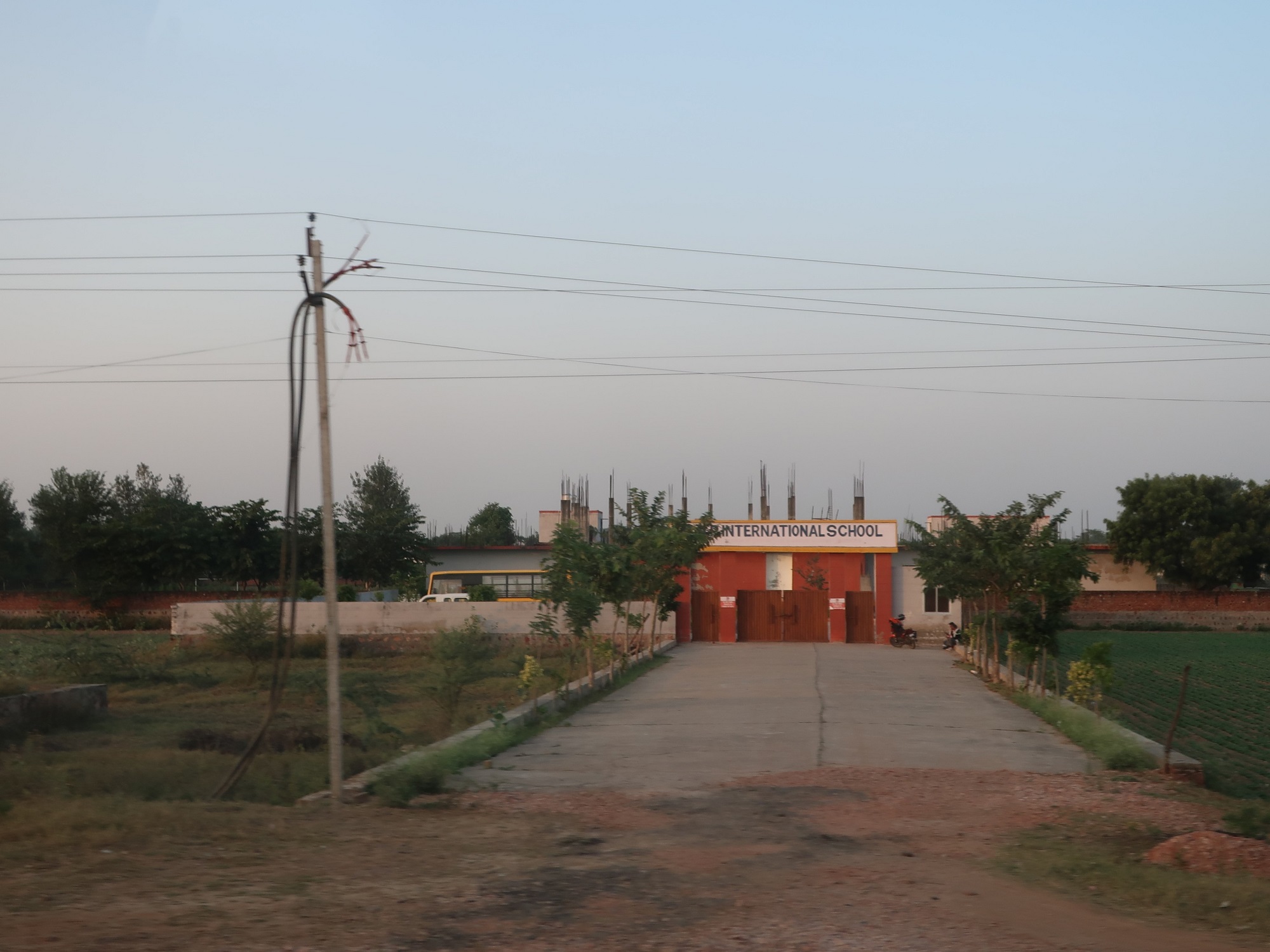 2025.11 (235) あーぐらーどうちゅう - こくさいがっこう 2000-1500