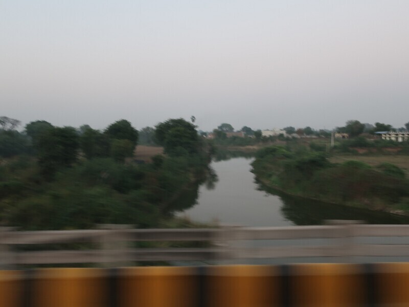 2025.11 (246) あーぐらーどうちゅう - かわ 1600-1200