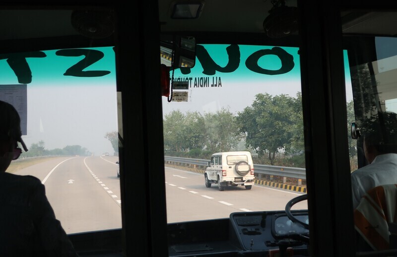 2025.11 (1077) でぃっりーどうちゅう - くるまめっちゃすくない 1960-1270