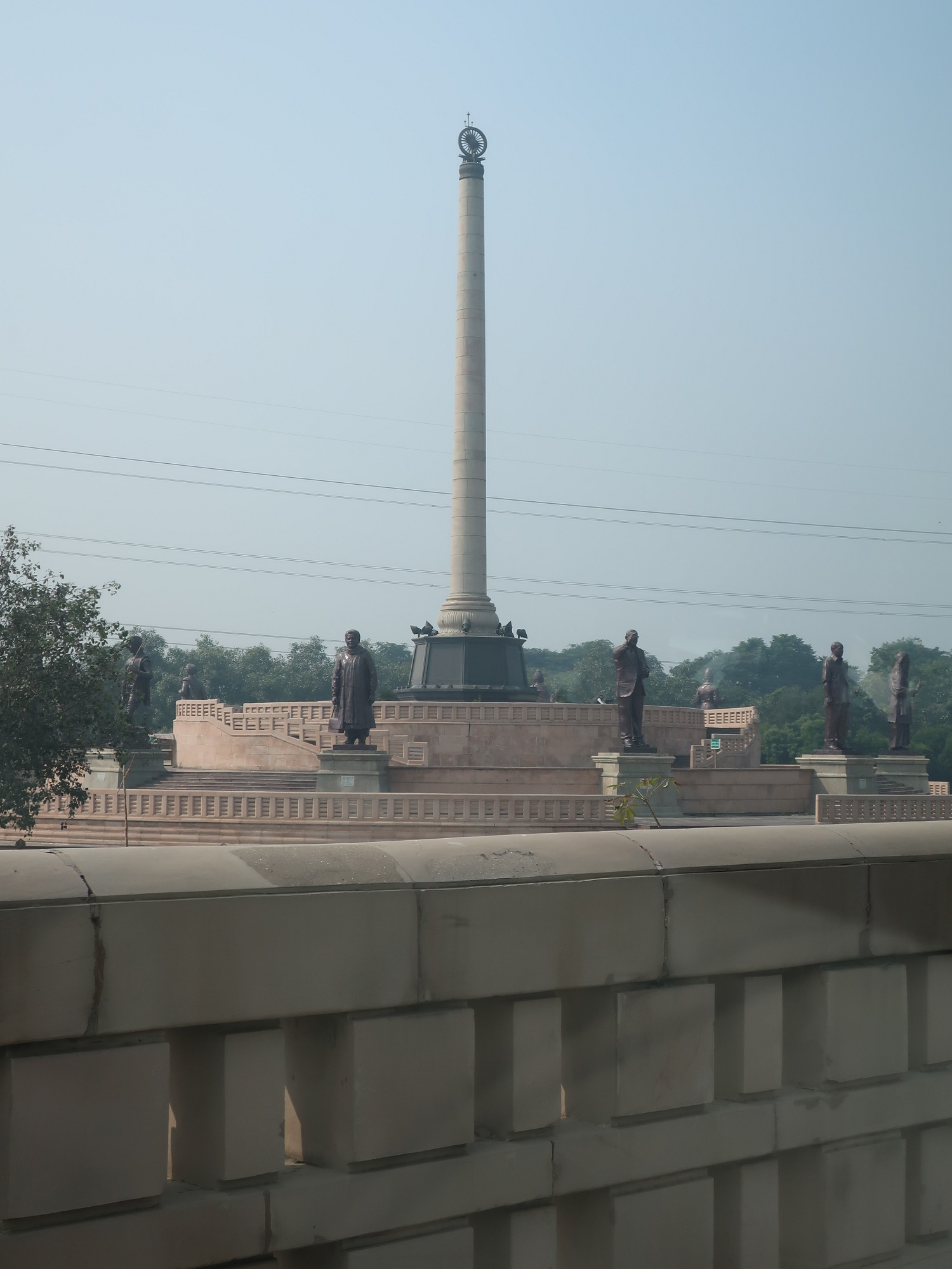 2025.11 (1107) でぃっりーどうちゅう - どくりつどうぞう 1500-2000