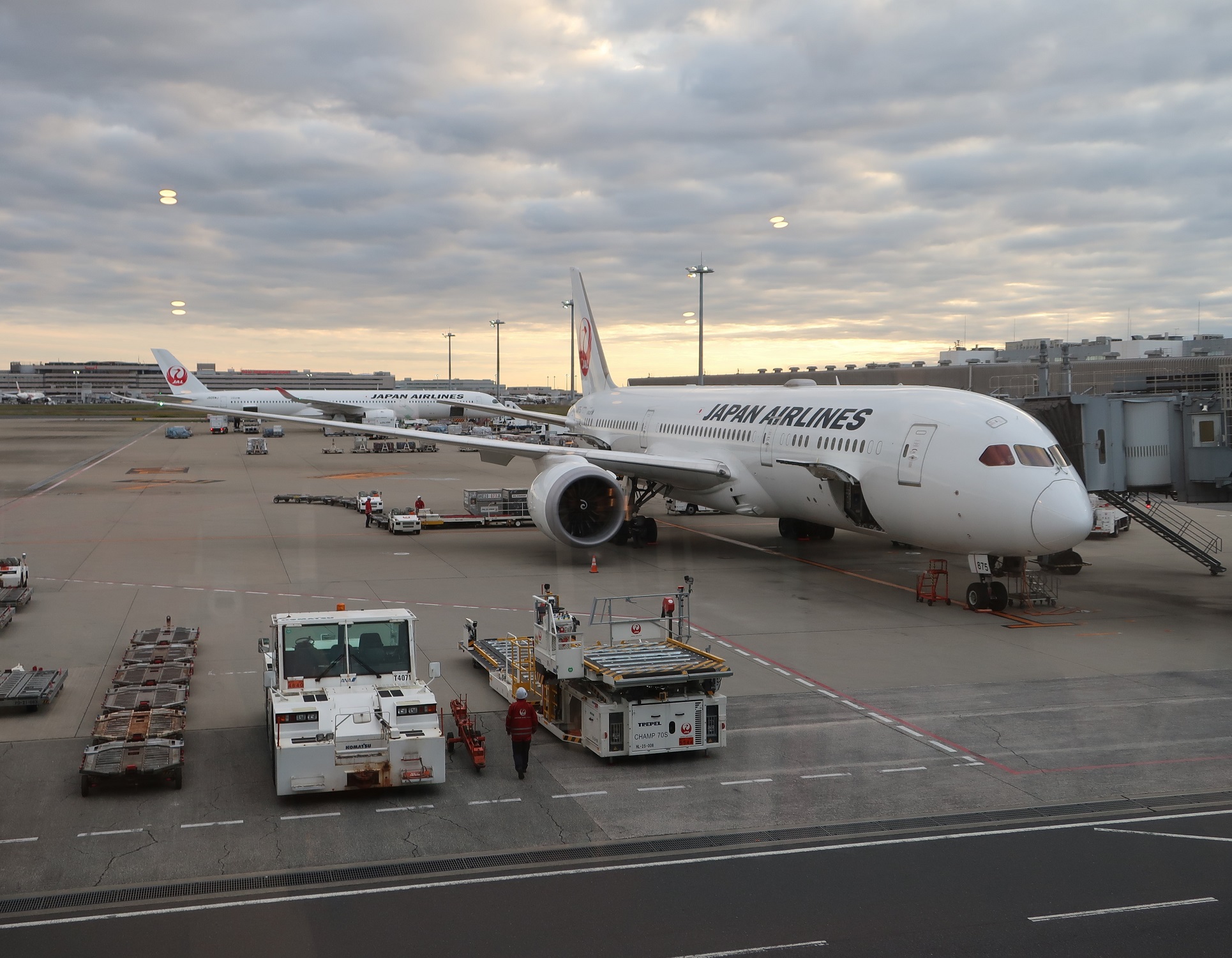 2025.11 (1126) はねだ - はねだいきじゃるき 1930-1500