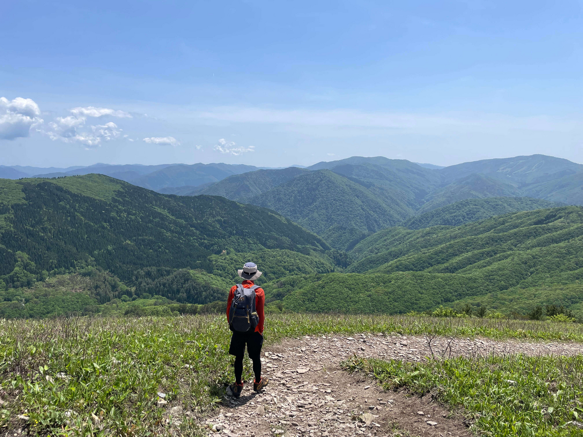 登山は絶景を拝められます。