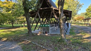 炊事場・炭捨て場