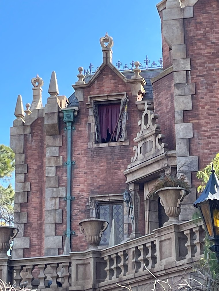 ホーンテッドマンション Disney-Treasure-Haunted-