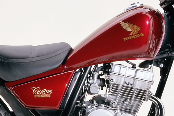 CBX125カスタム エンジン好調 自賠責令和11年7月迄 鍵書類有 低走行 タイヤ前後ほぼ新品 動画有 ( cb125 cd125 カブ モンキー ダックス ) DOHC・放射状4バルブ単気筒エンジン搭載のロードスポーツバイク