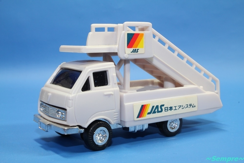 黒箱トミカ 98 JAL日本航空タラップカー 美品 日本製｜Yahoo