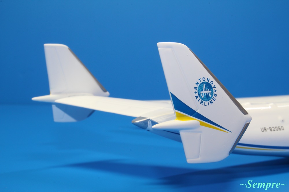 ヘルパウィングス アントノフ航空 An-225 ムリーヤ UR-82060 1/400