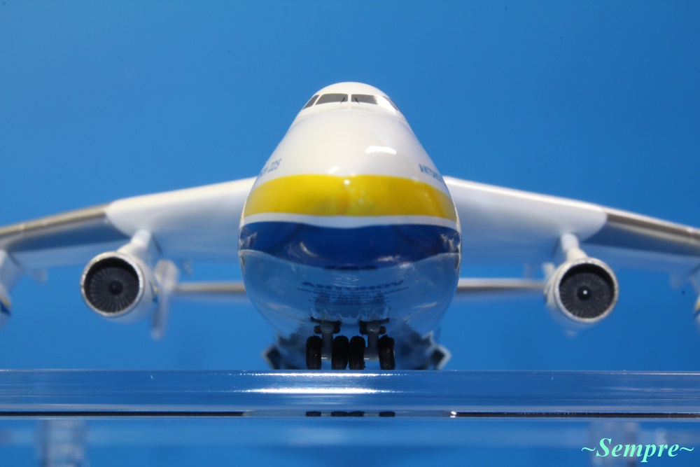 ヘルパウィングス アントノフ航空 An-225 ムリーヤ UR-82060 1/400