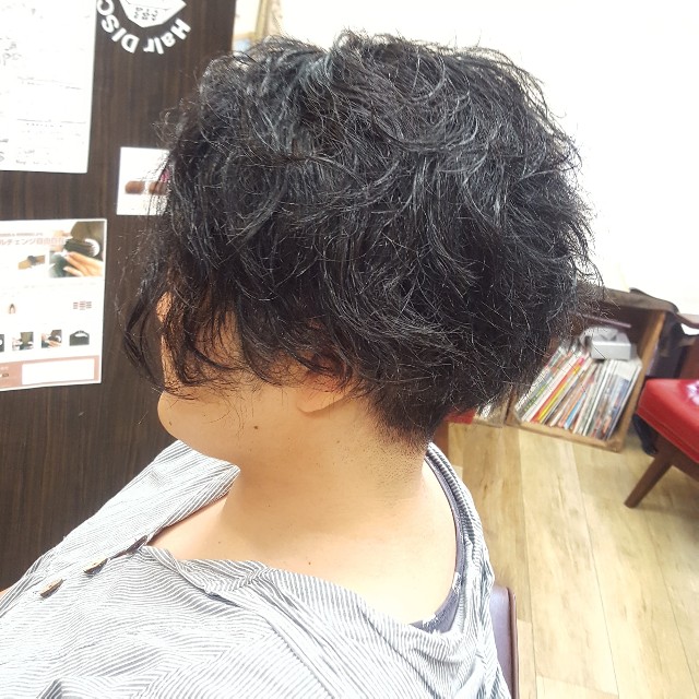 くせ毛 強いうねり くせ毛を カットだけでいかせることは可能なのか 美容師 Hitomiの Blog