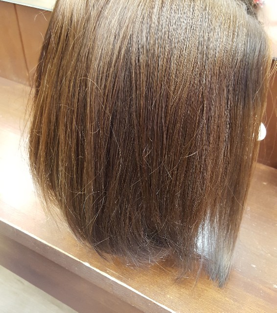 ヘアケア 髪の表面の パヤパヤ毛 を 不器用でも サラサラ にできる神アイテム降臨 美容師 Hitomiの Blog ヘアケア 髪の表面の パヤパヤ毛 を 不器用でも サラサラ にできる神アイテム降臨 美容師 Hitomiの Blog