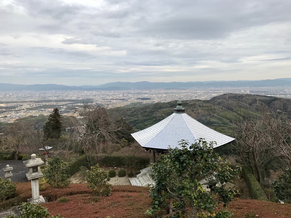 西国（20） 秋には絶景、猪の地ならし逸話もある 善峯寺 - 日本を
